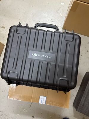 Buon prezzo Original Brand New Dji Matrice 4E M4E Drone Con CMOS 48MP Camera E Enterprise Rtk DJI Drone in linea