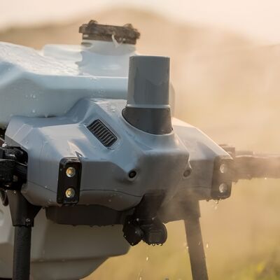 Buen precio DJI T40 Drone de pulverización agrícola con ancho de pulverización de 4-6 metros y tiempo de vuelo de 20-40 minutos controlado a través de una aplicación remota o móvil en línea