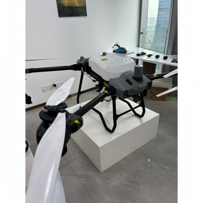 Buon prezzo Tempo di volo da 20 a 40 minuti Drone di spruzzatura agricola che offre velocità di spruzzatura da 4 a 8 litri al minuto Progettato per spruzzatura sul campo precisa in linea